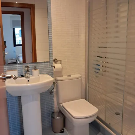 Apartment Modern Apartment, With Parking, Close To The Beach!!
