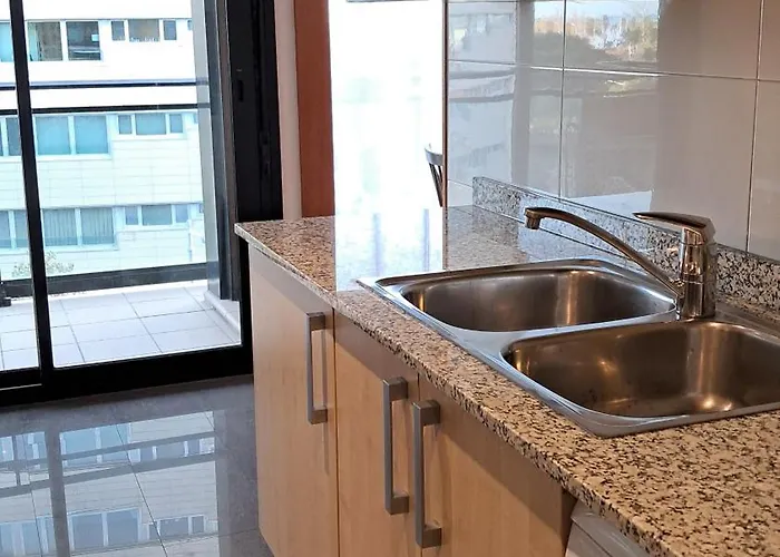 Modern Apartment, With Parking, Close To The Beach!! Apartamento Sant Adrià de Besòs